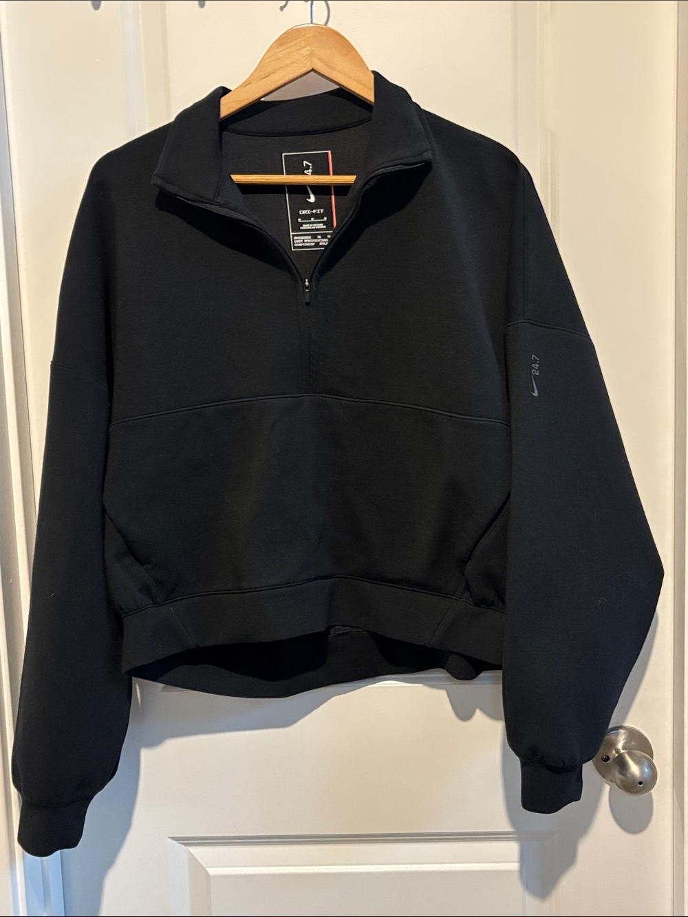 Nike 24.7 ImpossiblySoft
Women's Dri-FIT Oversized 1/2-Zip Top - Picture 5 of 9